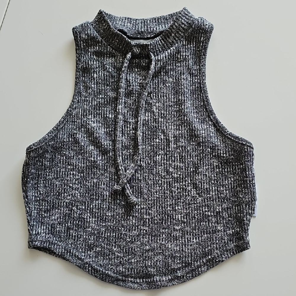 Gymshark Black and White Knit Crop Top